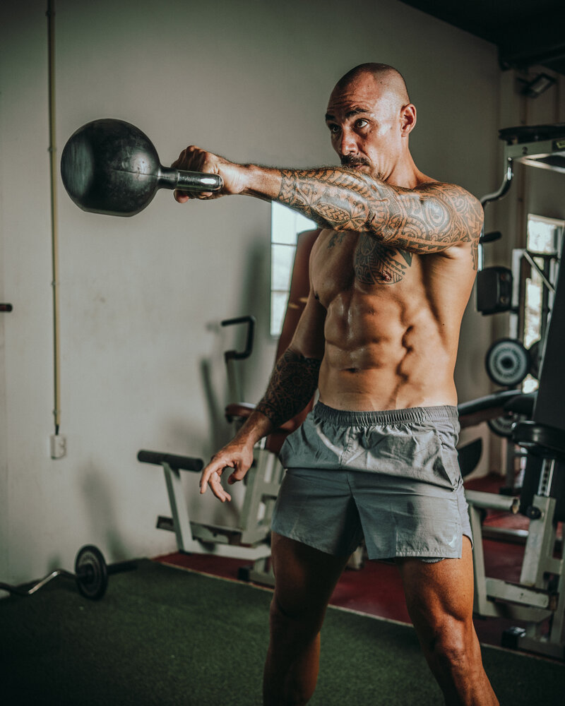 Henry met kettlebell